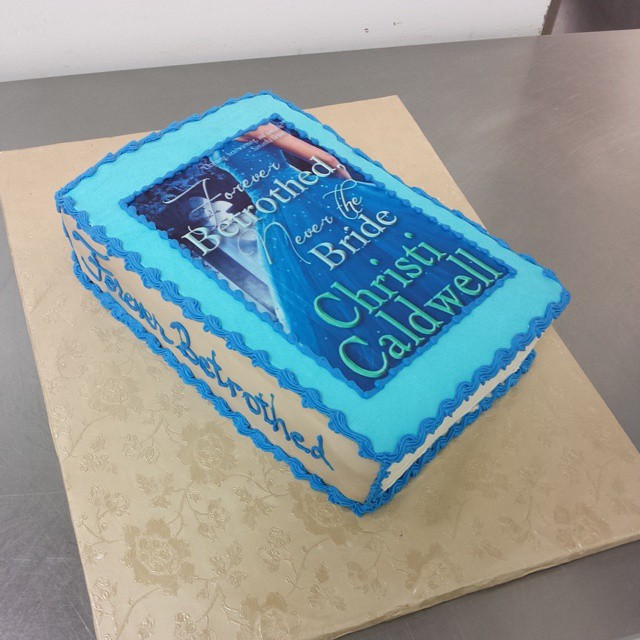 Book or cake? Ct author -#birthday