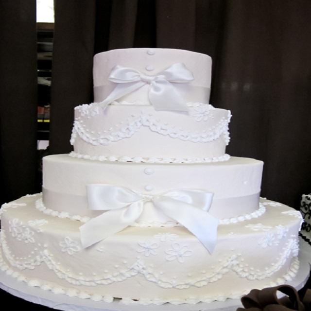 White Cake with White Ribbon #wedding