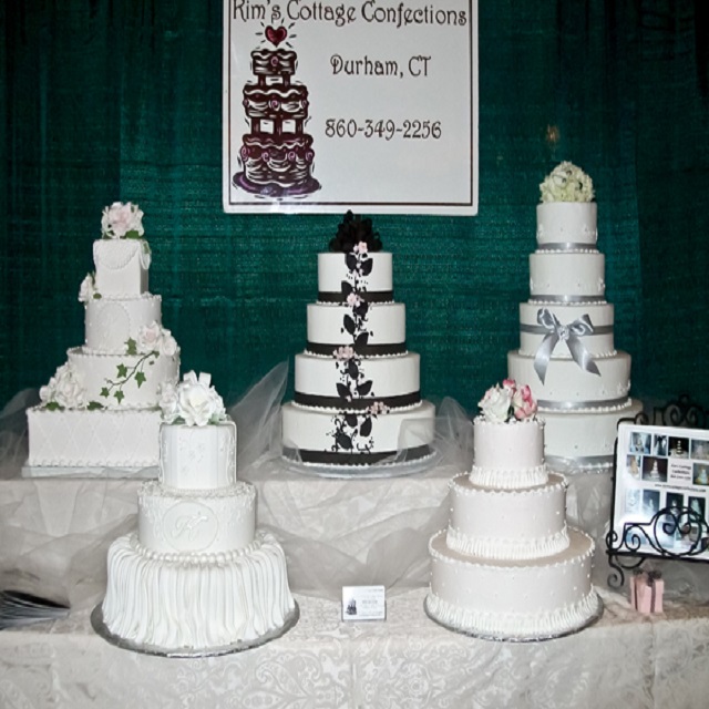 Five cakes #wedding