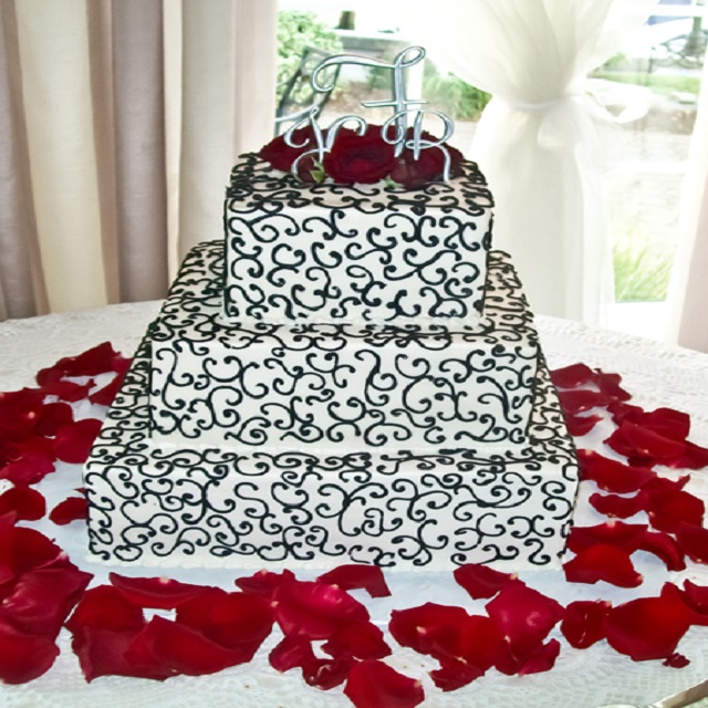 Black and White with Red petals #wedding