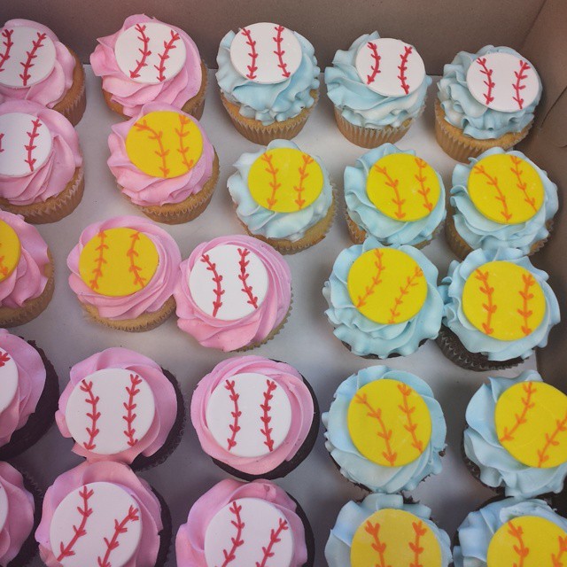 Celebrating baseball and softball today  #cupcakes