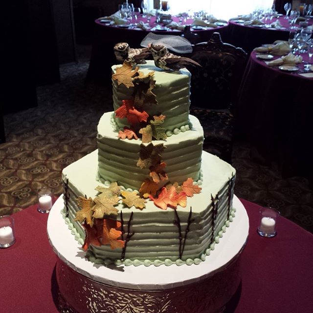Happy November! Love this cake top! #wedding