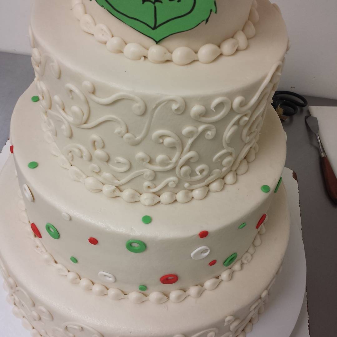 Sneak peek of tomorrow's wedding cake #specialty