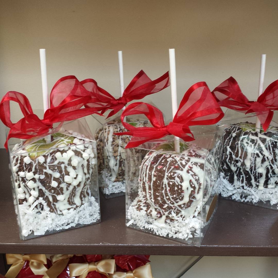 Caramel and chocolate apples! #specialty