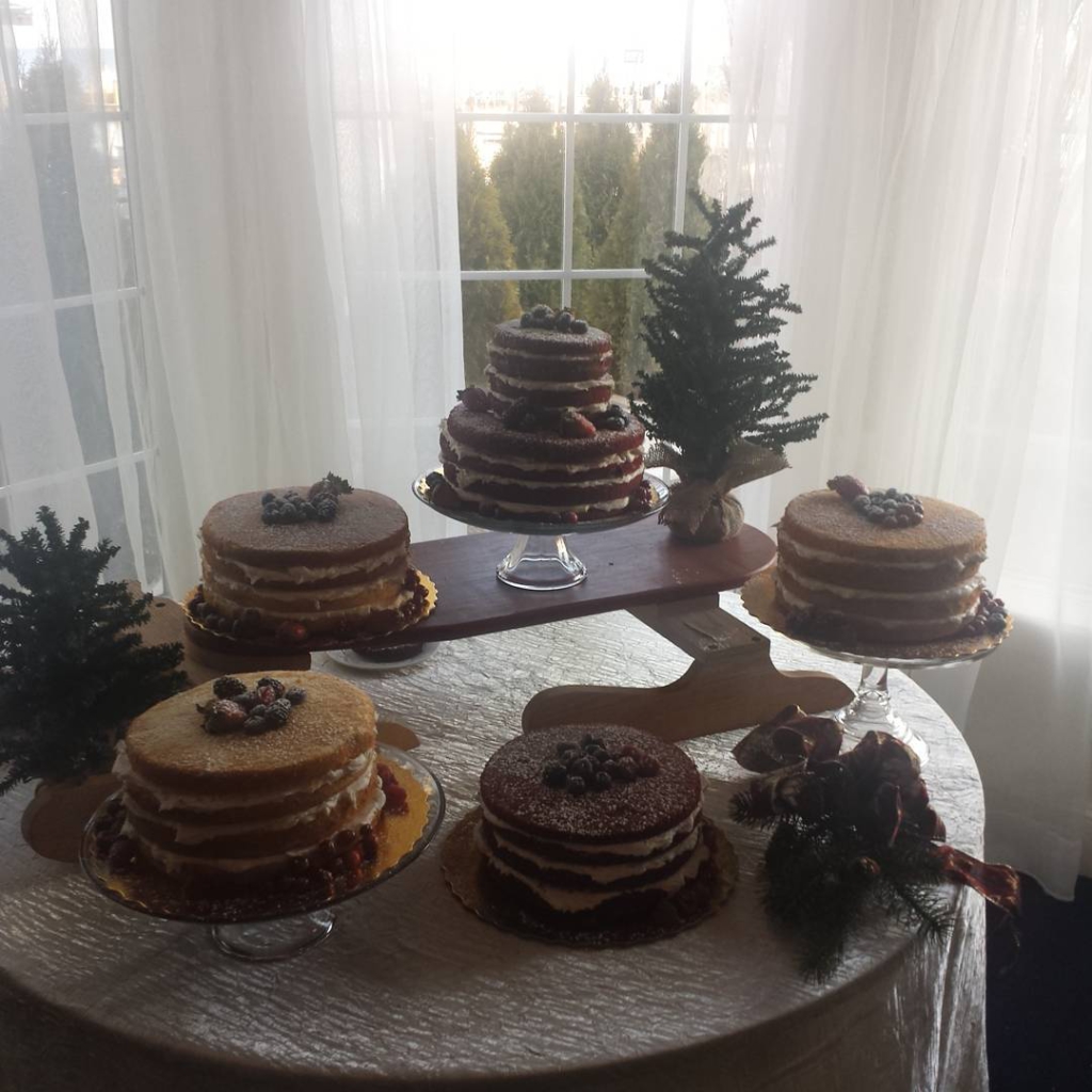 Gorgeous cake display @saybrookpointinn #wedding
