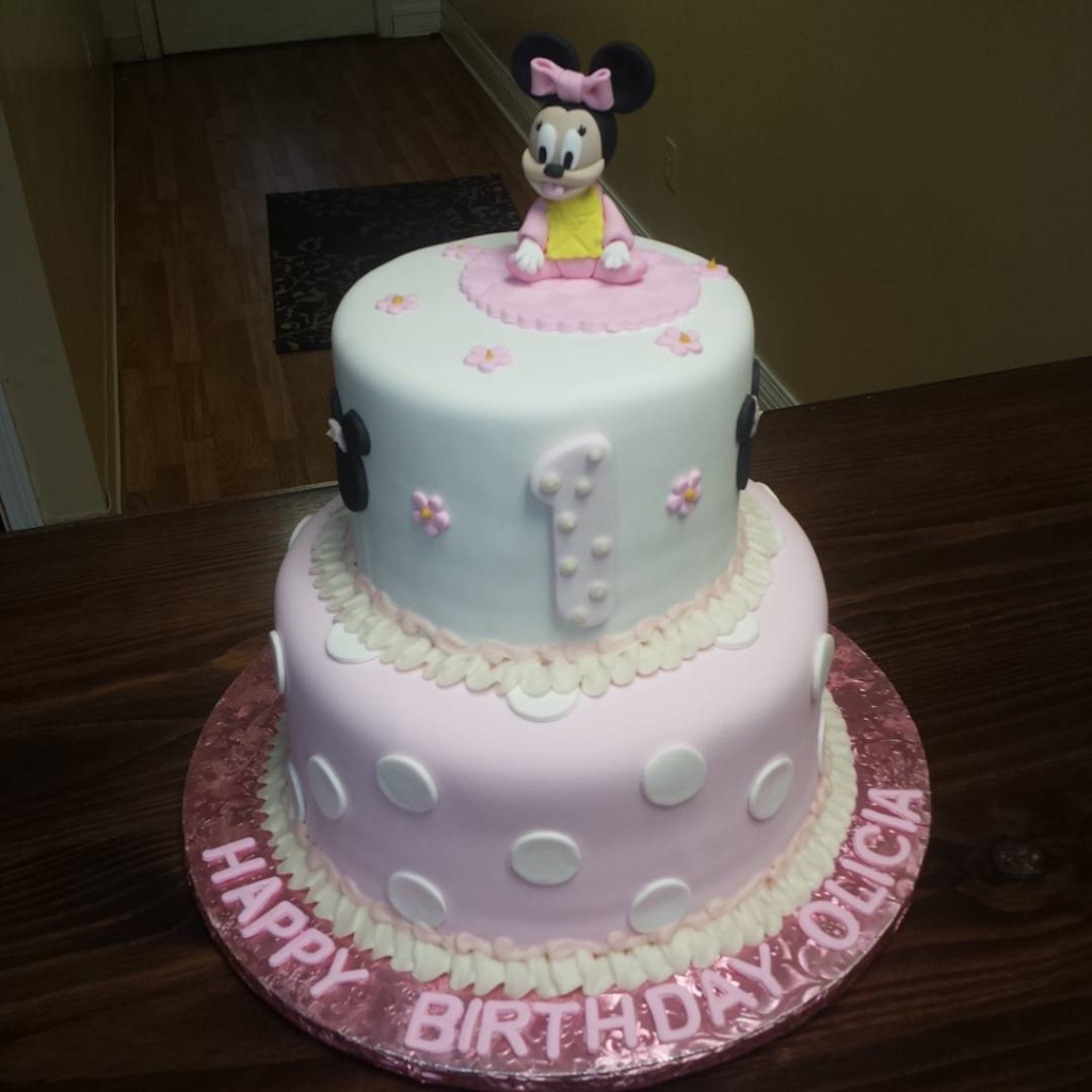 Minnie Mouse celebrating a 1st birthday! #specialty #birthday