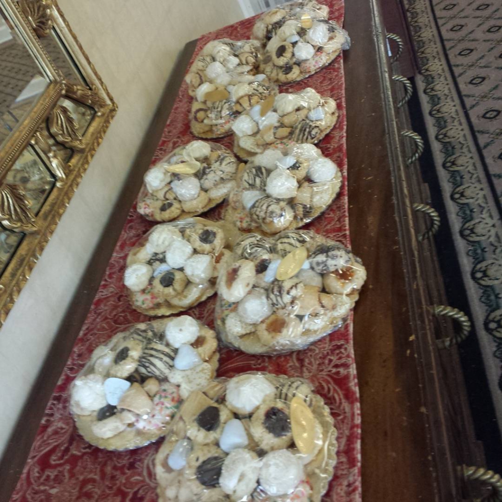 Individual cookie trays for each table #specialty #wedding #ctwedding