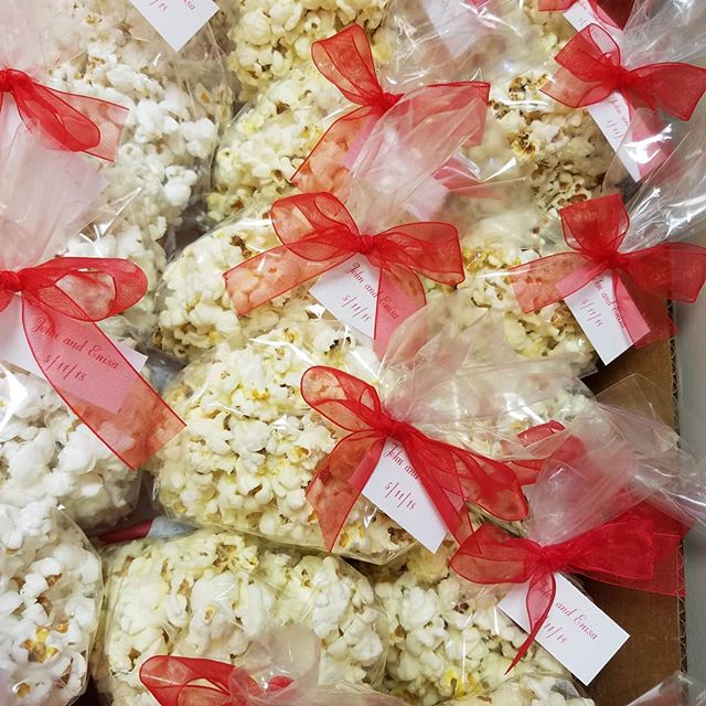 #specialty #popcorn for a #weddingfavor today!