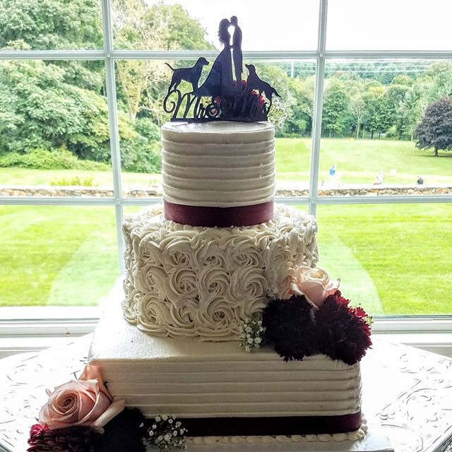 Welcome Fall! Our first #fallweddingcakes !