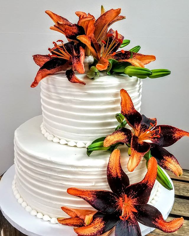 A simple cake- but the flowers-WOW!! #specialty