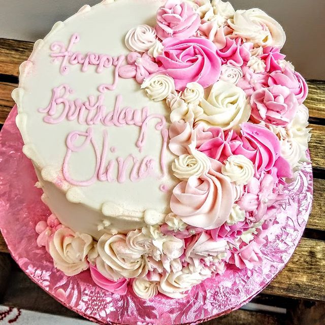 Buttercream dreams for a sweet birthday girl! #specialty