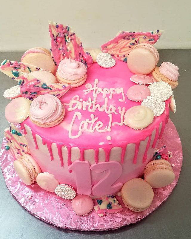 This #birthdaycakesct is dripping with joy! #specialty